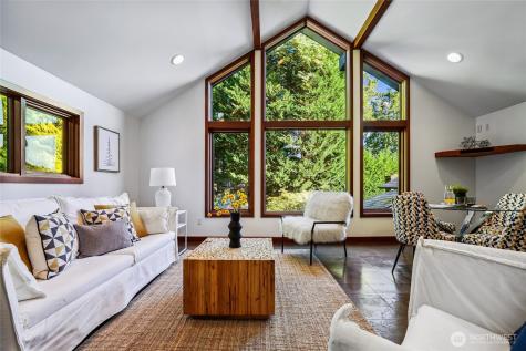 18 Holly Lane Mercer Island WA 98040