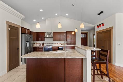 1024 Columbia Point Entiat WA 98822