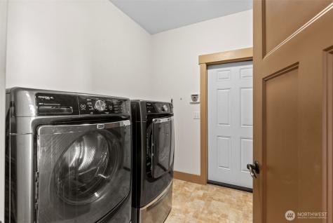 1024 Columbia Point Entiat WA 98822