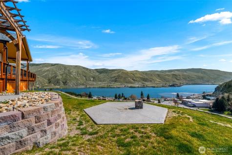 1024 Columbia Point Entiat WA 98822