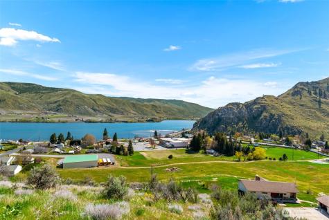 1024 Columbia Point Entiat WA 98822