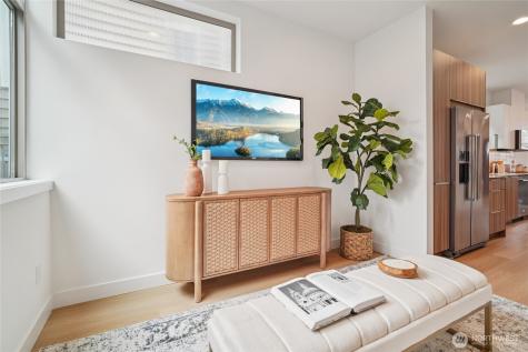 917 NW 52nd Street Seattle WA 98107