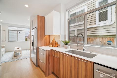 917 NW 52nd Street Seattle WA 98107