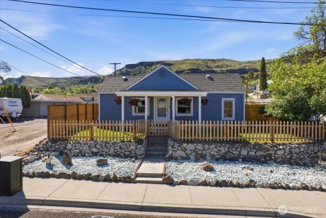 311 Federal Avenue Grand Coulee WA 99133