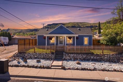 311 Federal Avenue Grand Coulee WA 99133