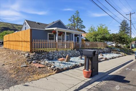 311 Federal Avenue Grand Coulee WA 99133
