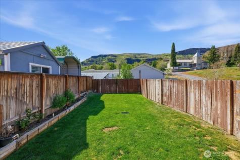 311 Federal Avenue Grand Coulee WA 99133