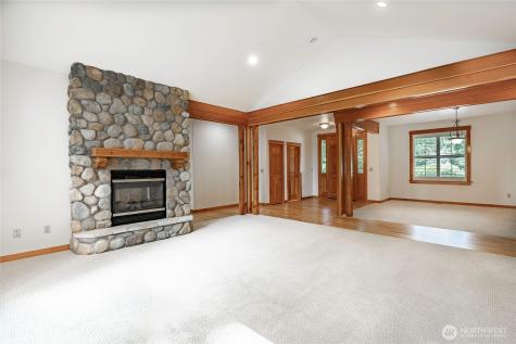 8606 Great Horned Owl Lane Blaine WA 98230