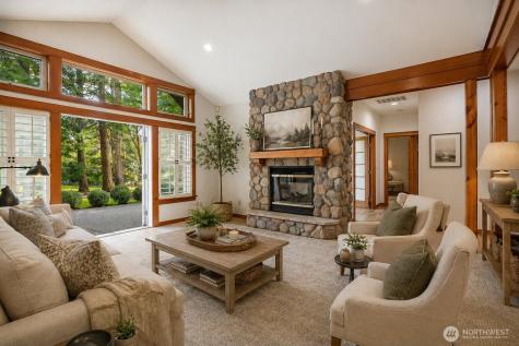 8606 Great Horned Owl Lane Blaine WA 98230