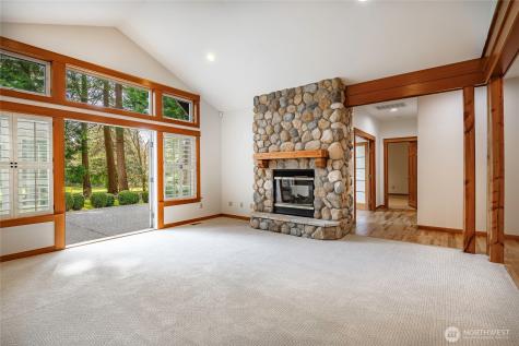 8606 Great Horned Owl Lane Blaine WA 98230