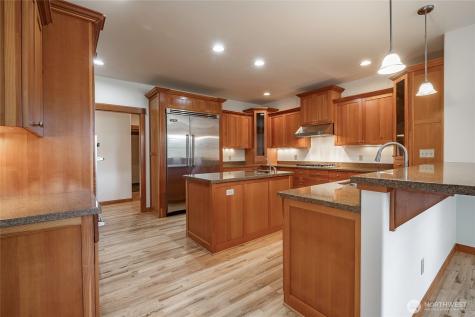 8606 Great Horned Owl Lane Blaine WA 98230