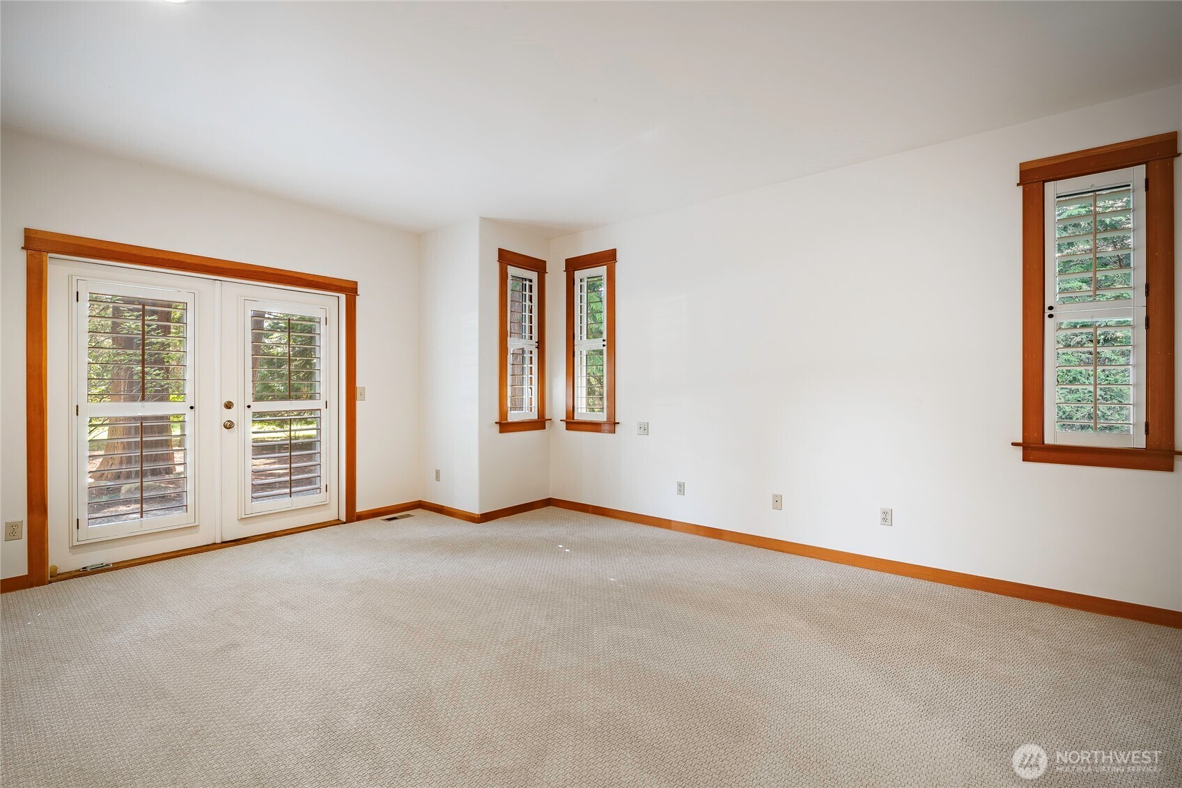 8606 Great Horned Owl Lane Blaine WA 98230