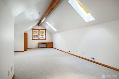 8606 Great Horned Owl Lane Blaine WA 98230