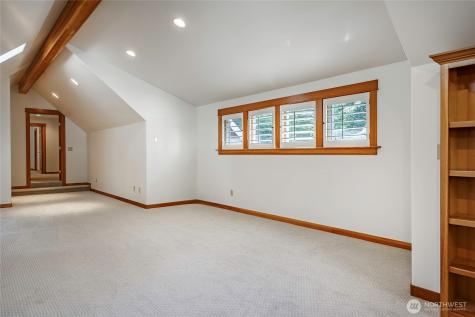 8606 Great Horned Owl Lane Blaine WA 98230