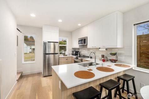 2211 17th Avenue S Seattle WA 98144