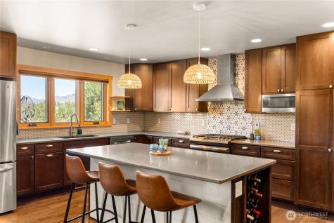 130 Sundown Road Winthrop WA 98862