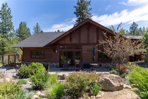 130 Sundown Road Winthrop WA 98862