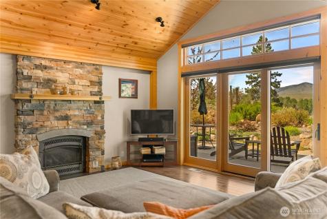 130 Sundown Road Winthrop WA 98862
