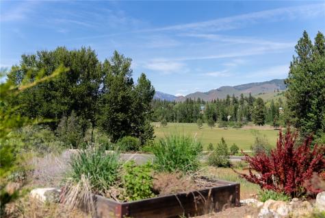 130 Sundown Road Winthrop WA 98862