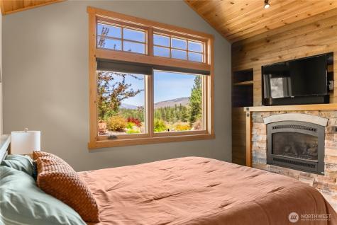 130 Sundown Road Winthrop WA 98862