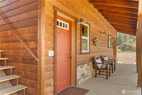 130 Sundown Road Winthrop WA 98862