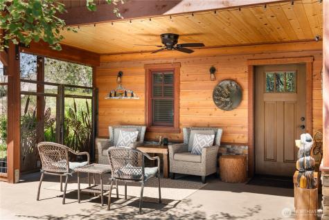 130 Sundown Road Winthrop WA 98862