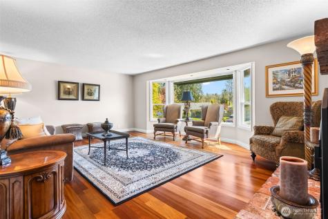 7901 Sapphire Drive SW Lakewood WA 98498