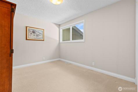 7901 Sapphire Drive SW Lakewood WA 98498