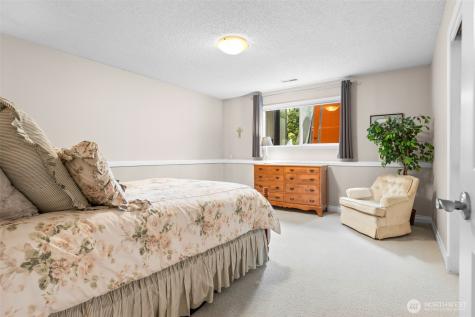 7901 Sapphire Drive SW Lakewood WA 98498