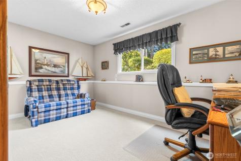 7901 Sapphire Drive SW Lakewood WA 98498