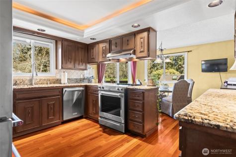 7901 Sapphire Drive SW Lakewood WA 98498