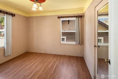 109 W 3rd Street Cle Elum WA 98922