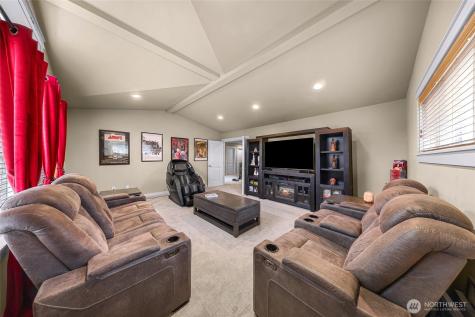 10082 240th Avenue NE Redmond WA 98053