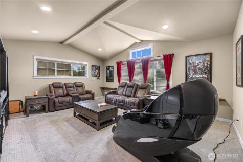 10082 240th Avenue NE Redmond WA 98053