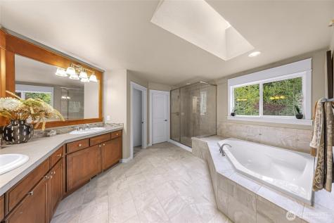 10082 240th Avenue NE Redmond WA 98053