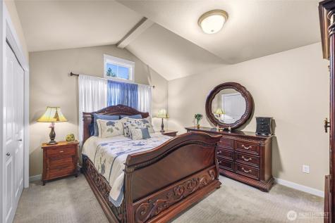 10082 240th Avenue NE Redmond WA 98053