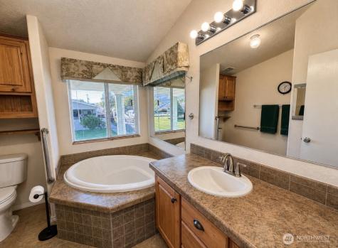 1408 Elm Street Oroville WA 98844