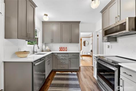 4036 44th Avenue SW Seattle WA 98116