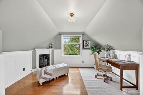 4036 44th Avenue SW Seattle WA 98116