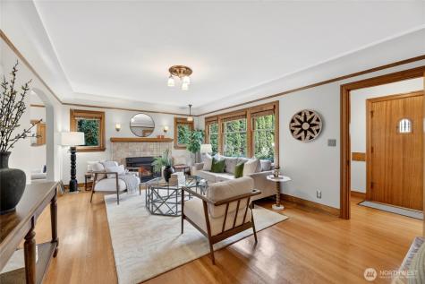 4036 44th Avenue SW Seattle WA 98116