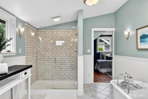 4036 44th Avenue SW Seattle WA 98116