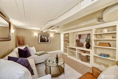 4036 44th Avenue SW Seattle WA 98116