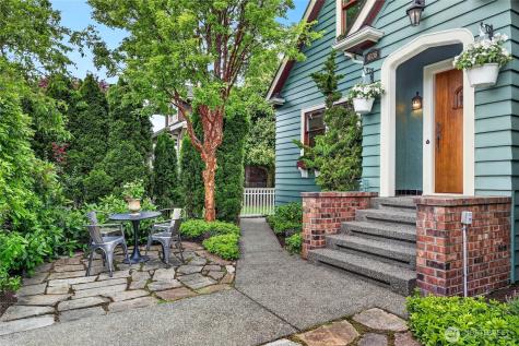 4036 44th Avenue SW Seattle WA 98116