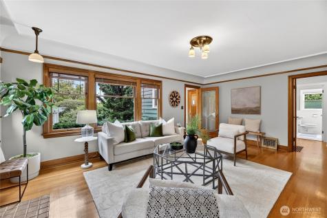 4036 44th Avenue SW Seattle WA 98116