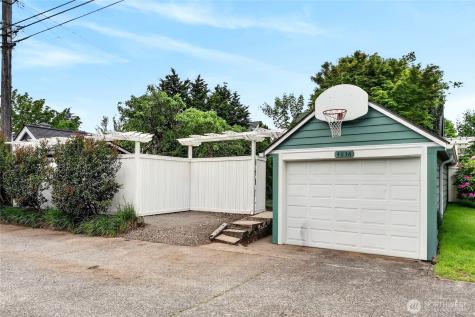 4036 44th Avenue SW Seattle WA 98116