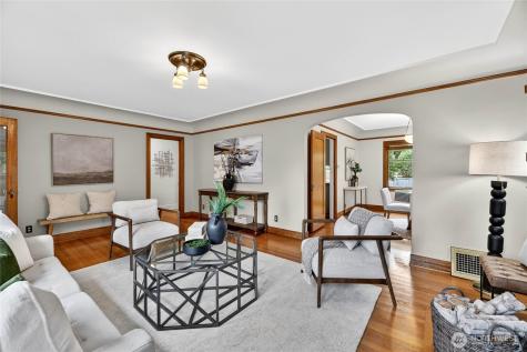 4036 44th Avenue SW Seattle WA 98116