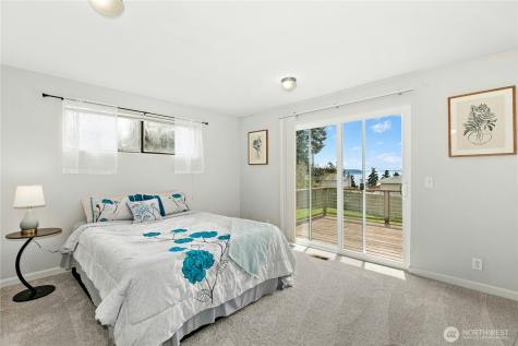1236 Crescent Drive Oak Harbor WA 98277
