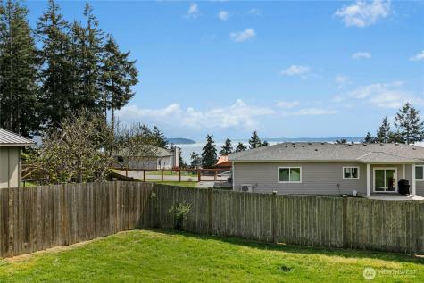 1236 Crescent Drive Oak Harbor WA 98277