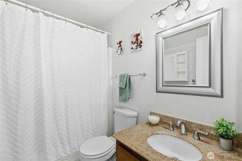 1236 Crescent Drive Oak Harbor WA 98277