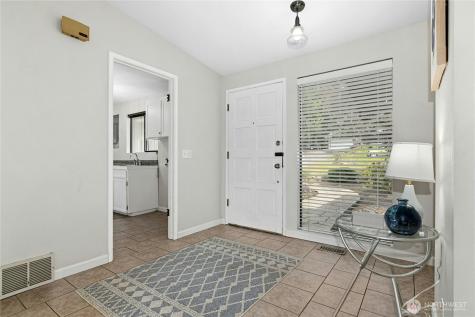 1236 Crescent Drive Oak Harbor WA 98277